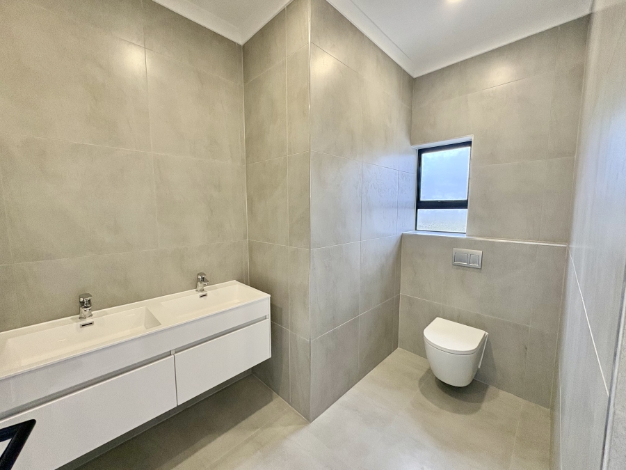 4 Bedroom Property for Sale in Sandown Western Cape